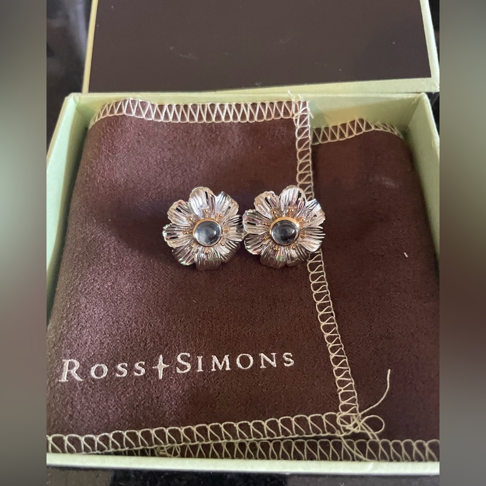 🌸New🌸Original Packaging! Ross-Simons Silver & Gold Intricate Flower Earrings🌸 - Picture 2 of 6